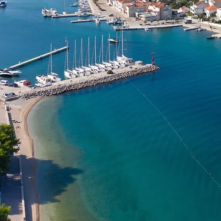 With A Parking Space Jezera, Murter - 11373 *