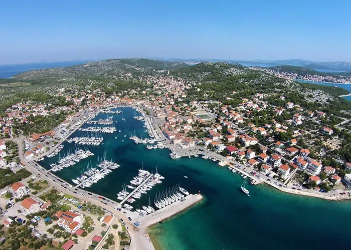 Appartamento With A Parking Space Jezera, Murter - 11373 Jezera