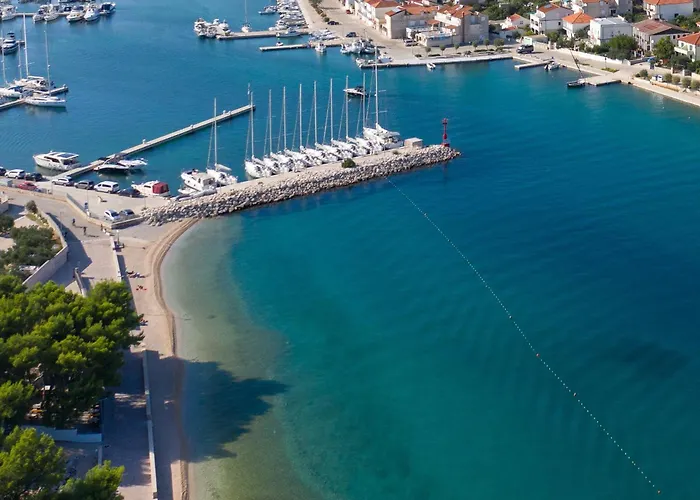 With A Parking Space Jezera, Murter - 11373 *